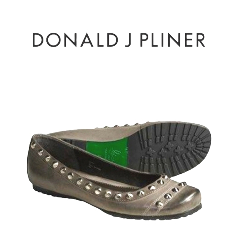 Donald J Pliner flats